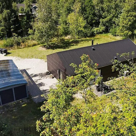 8 Person In L S Holiday home
