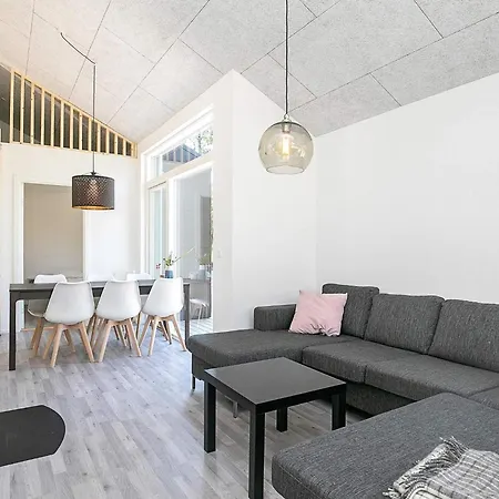 8 Person In Laeso-by Traum * Laeso